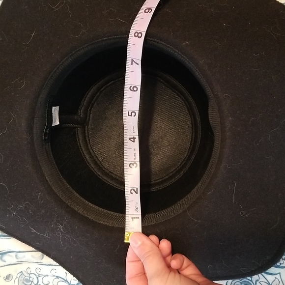 Black felt floppy hat *HOST PICK* - Picture 6 of 6